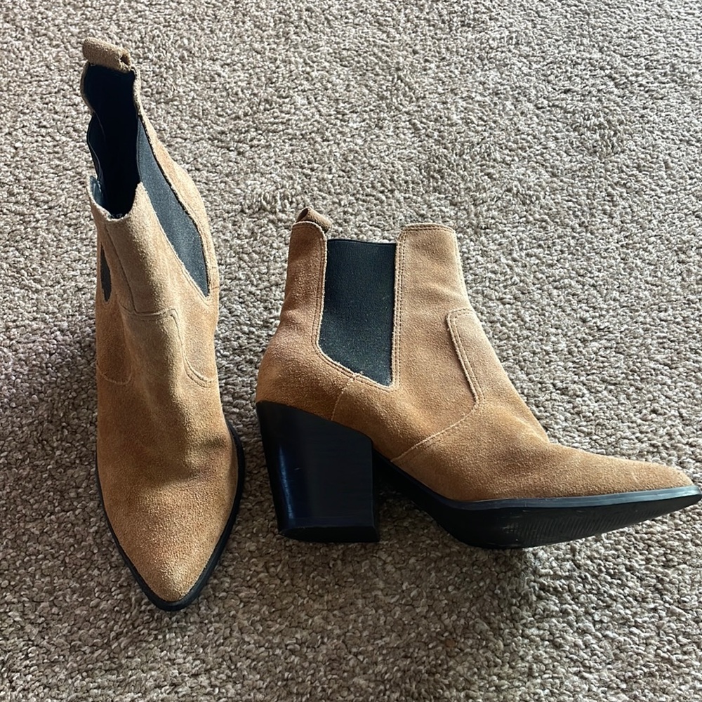 SOLD Steve Madden brown suede leather heeled boots